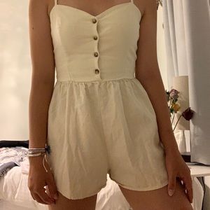 ⭐️FOREVER 21 PALE YELLOW ROMBER